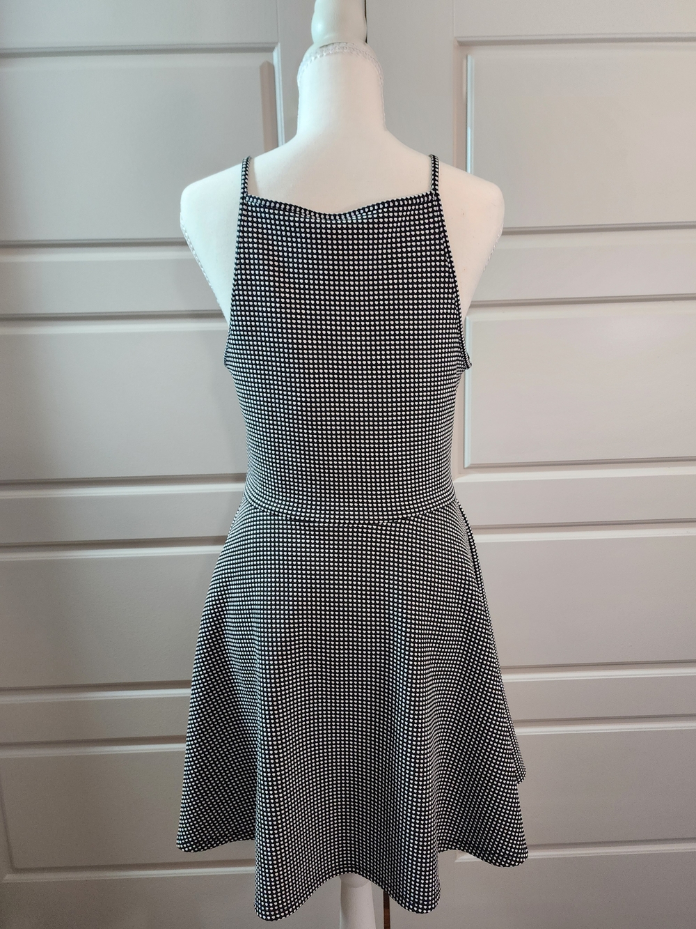 LIKE NEW H&M Divided Gingham Halter Skater Dress Black & White - Size 12 - Picture 5 of 5